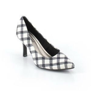 Comfort Plus by Predictions Black and White Houndstooth Heels